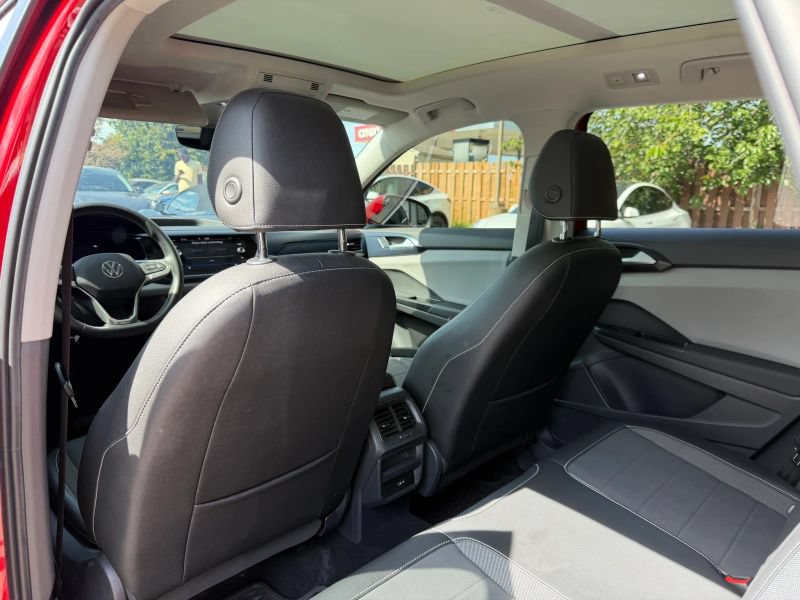 Used 2022 Volkswagen Taos SE AWD/4WD image 17