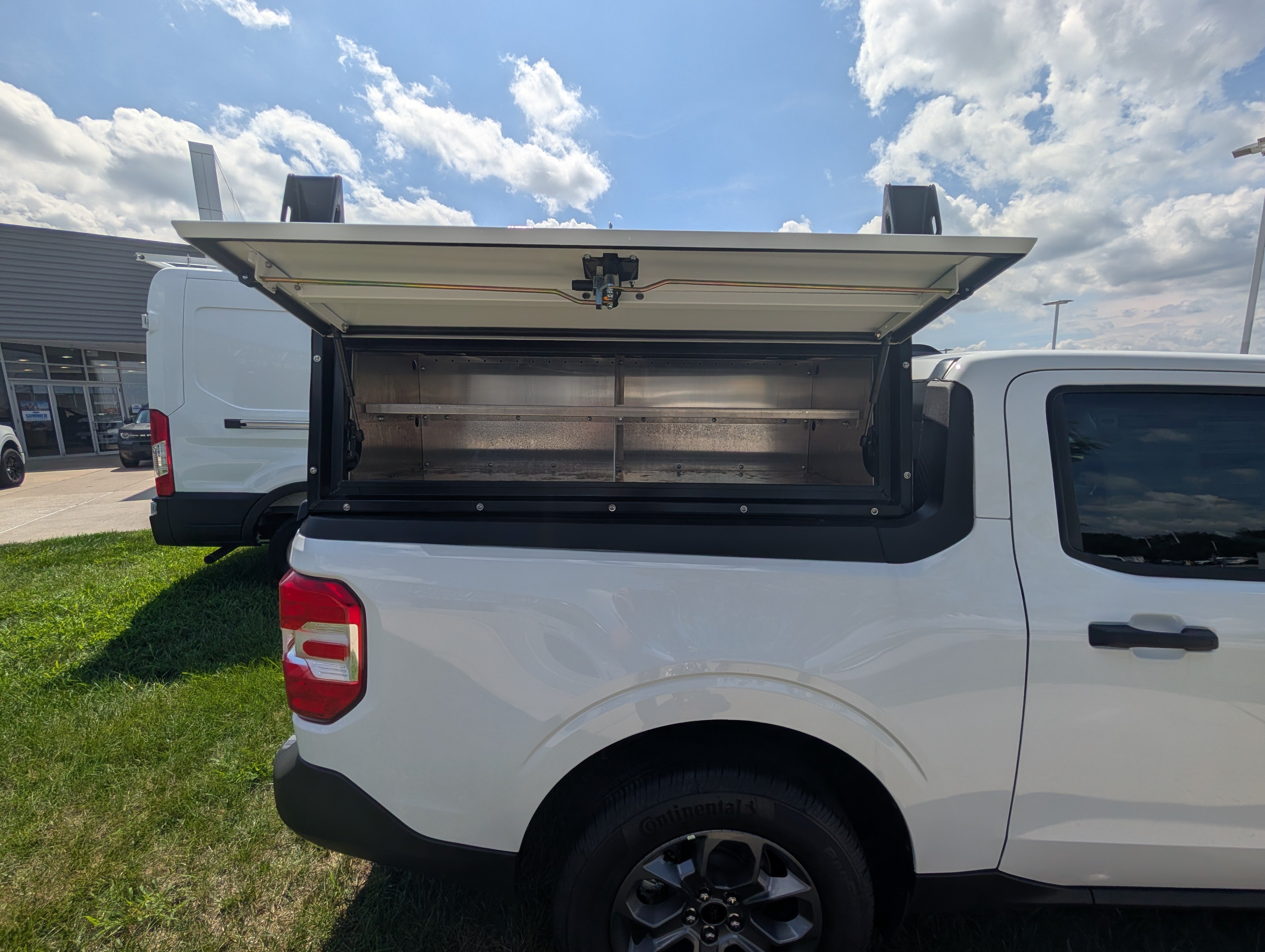 New 2026 Ford Maverick XLT FWD image 8