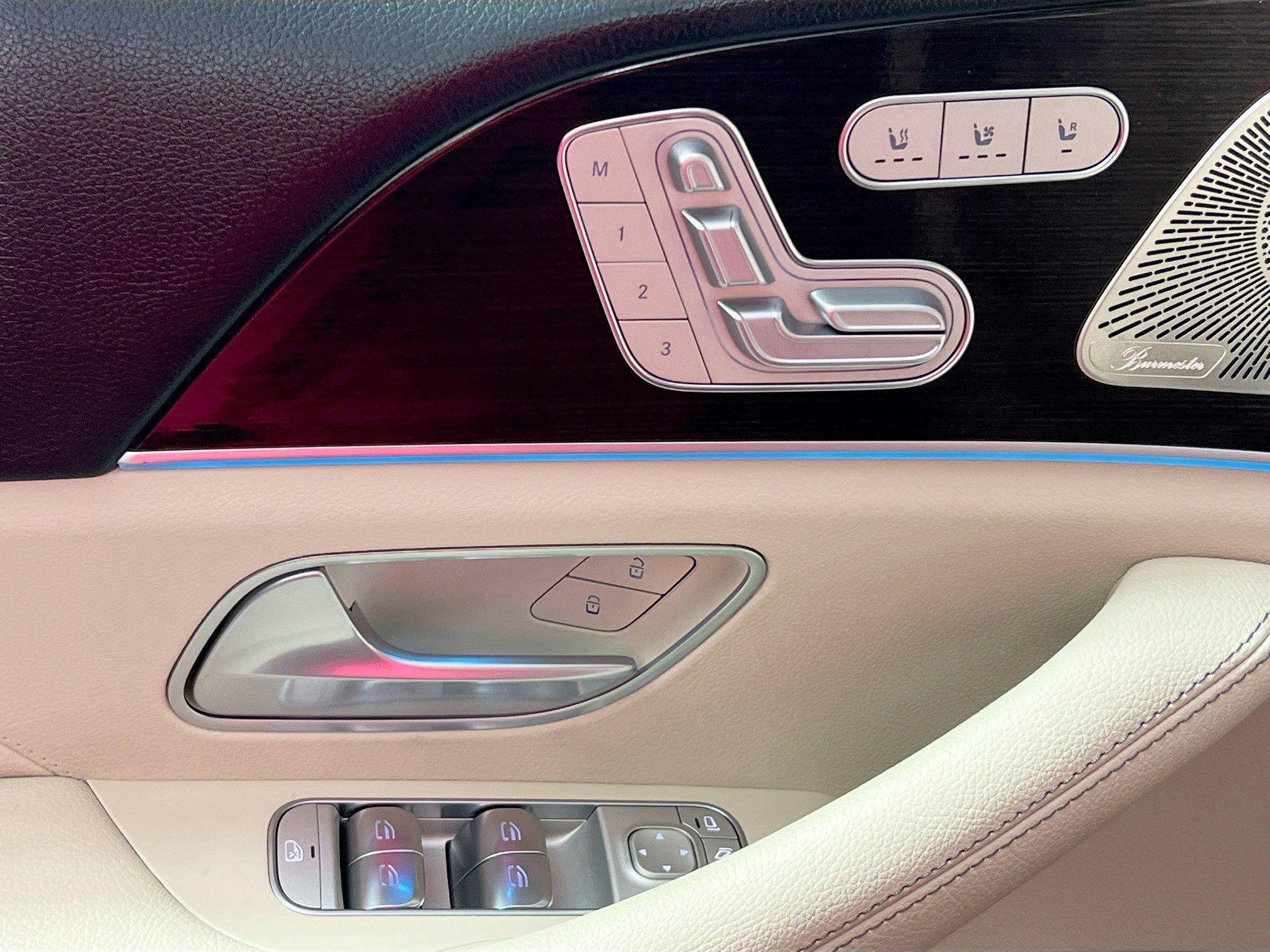 Used 2025 Mercedes-Benz GLE 450e GLE 450e image 16