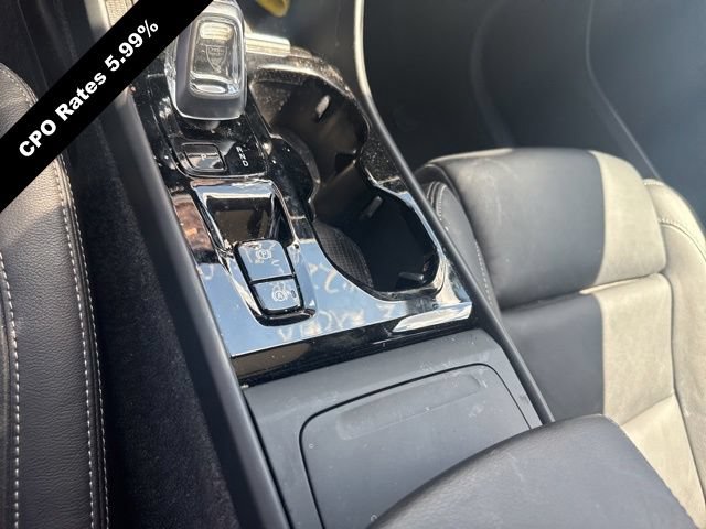 Certified 2024 Volvo XC40 B5 Plus w/ Climate Package AWD/4WD image 18