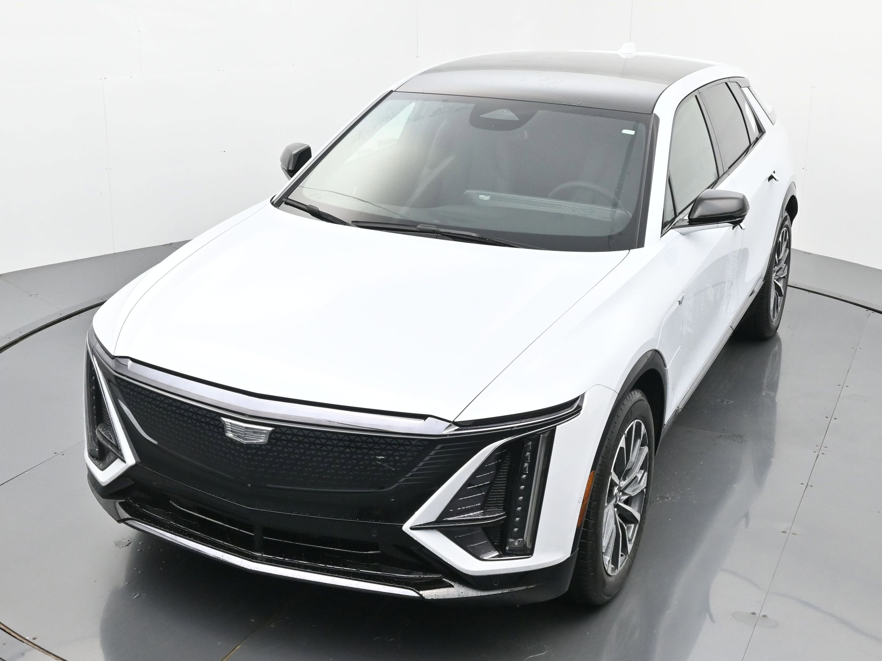 New 2026 Cadillac Lyriq Sport image 23