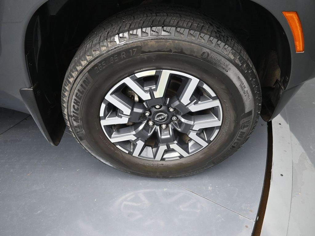 Used 2022 Nissan Frontier SV image 27