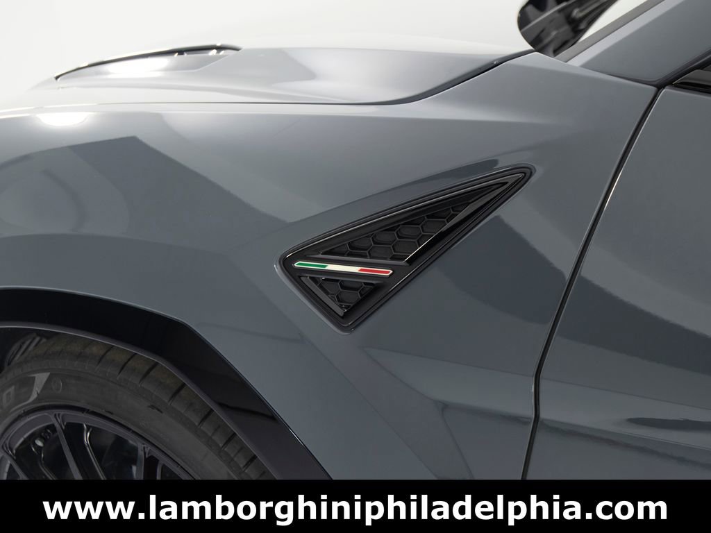 Used 2024 Lamborghini Urus S AWD/4WD image 46