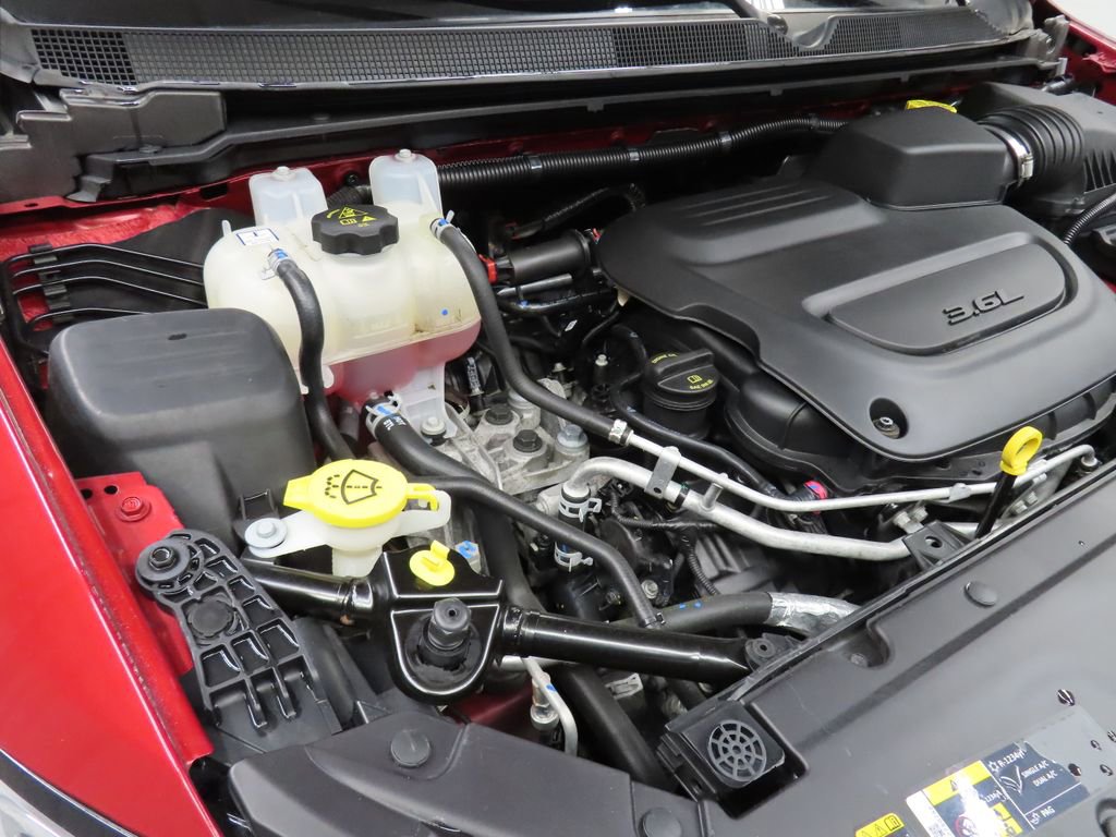 Used 2025 Chrysler Pacifica Select FWD image 26