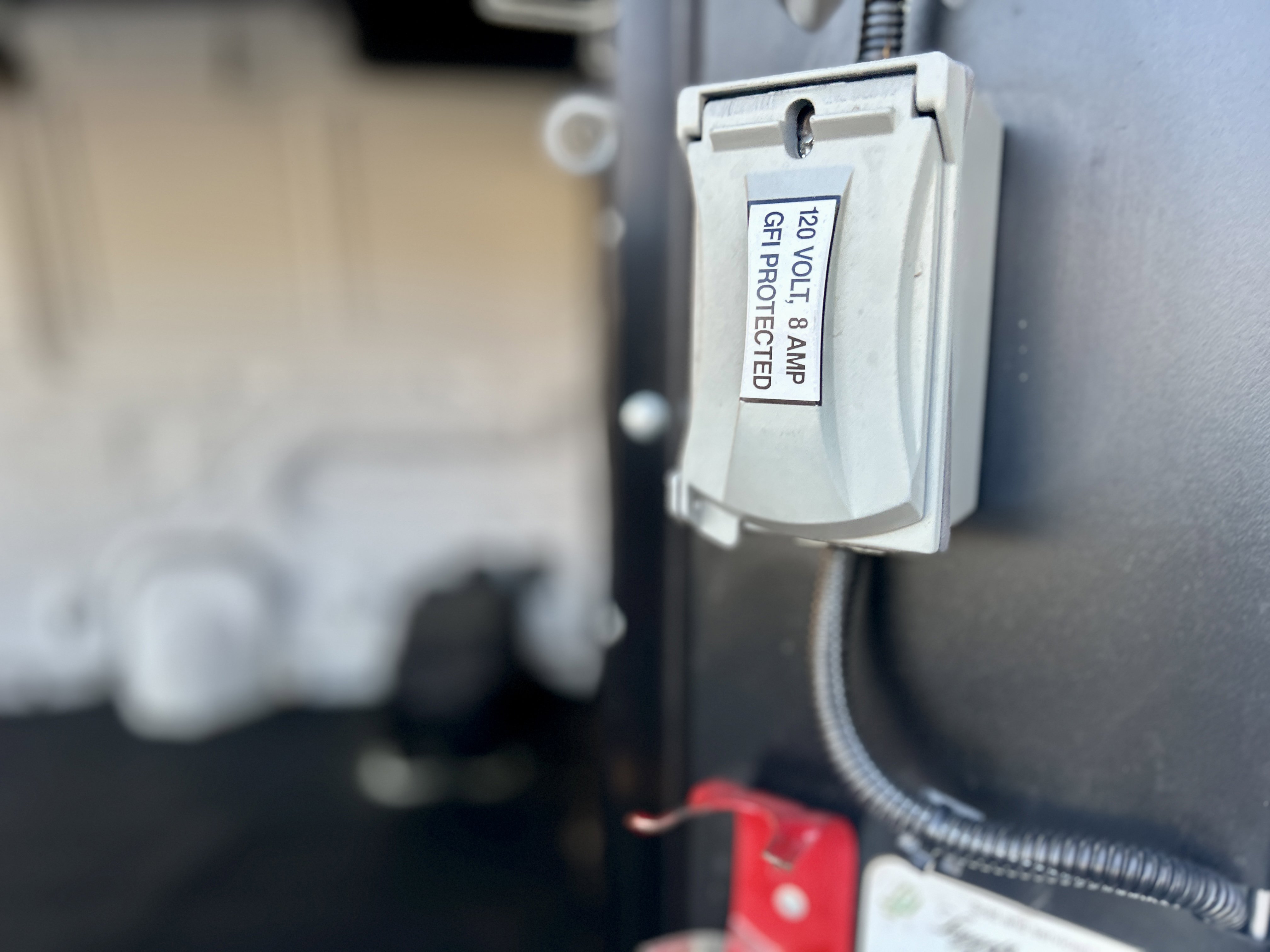 Used 2013 Ford E-150 and Econoline 150 RWD image 11
