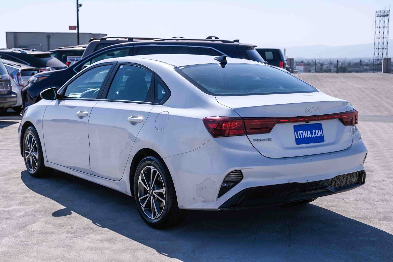 Used 2022 Kia Forte LXS FWD image 5