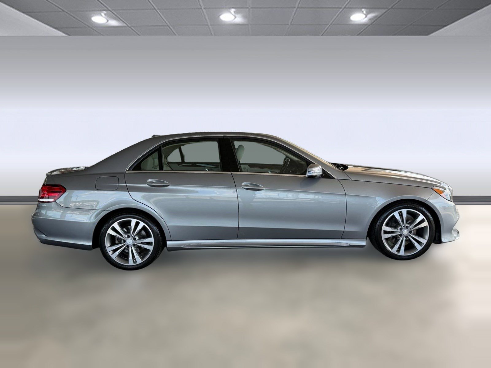 Used 2014 Mercedes-Benz E 350 Sedan image 8