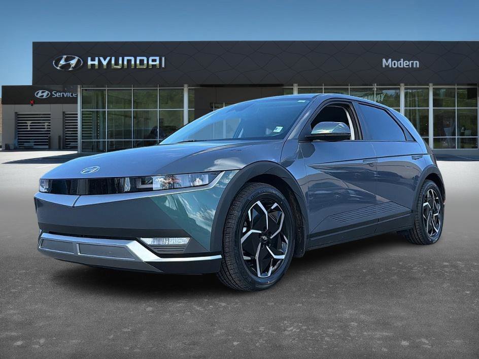 Used 2023 Hyundai Ioniq 5 SE image 1