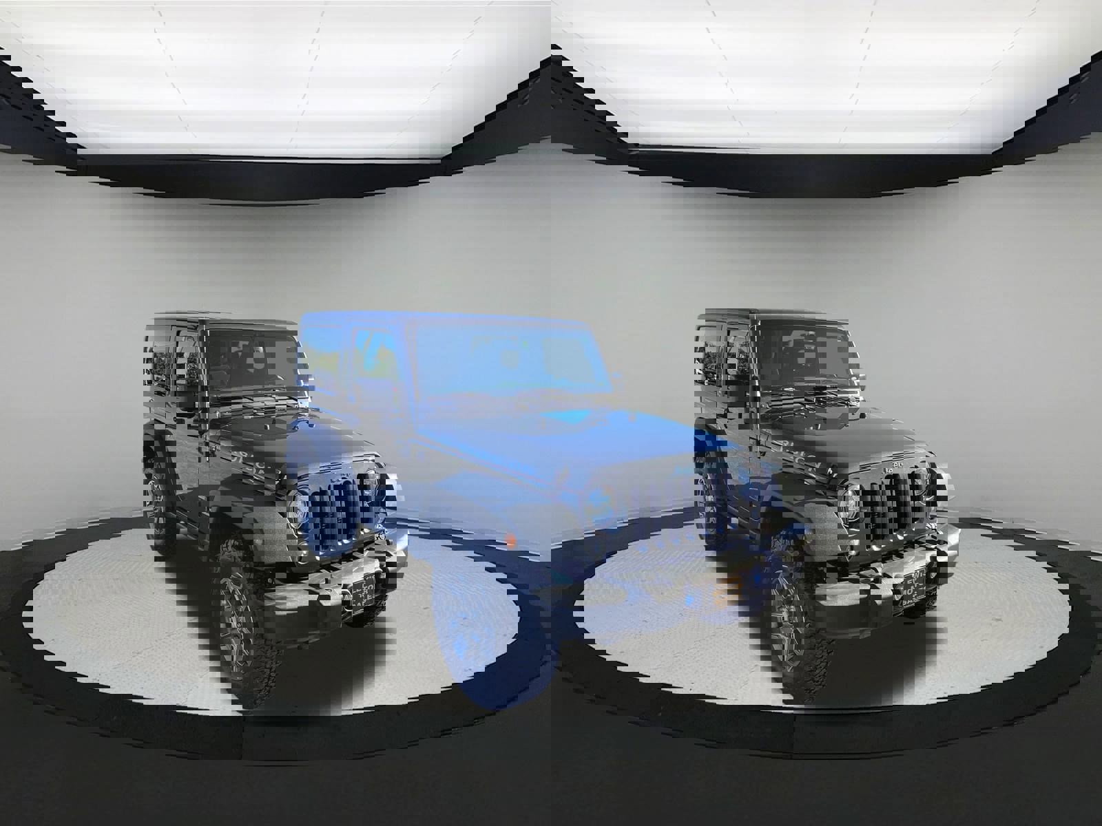 Used 2018 Jeep Wrangler Rubicon w/ Power Convenience Group image 2