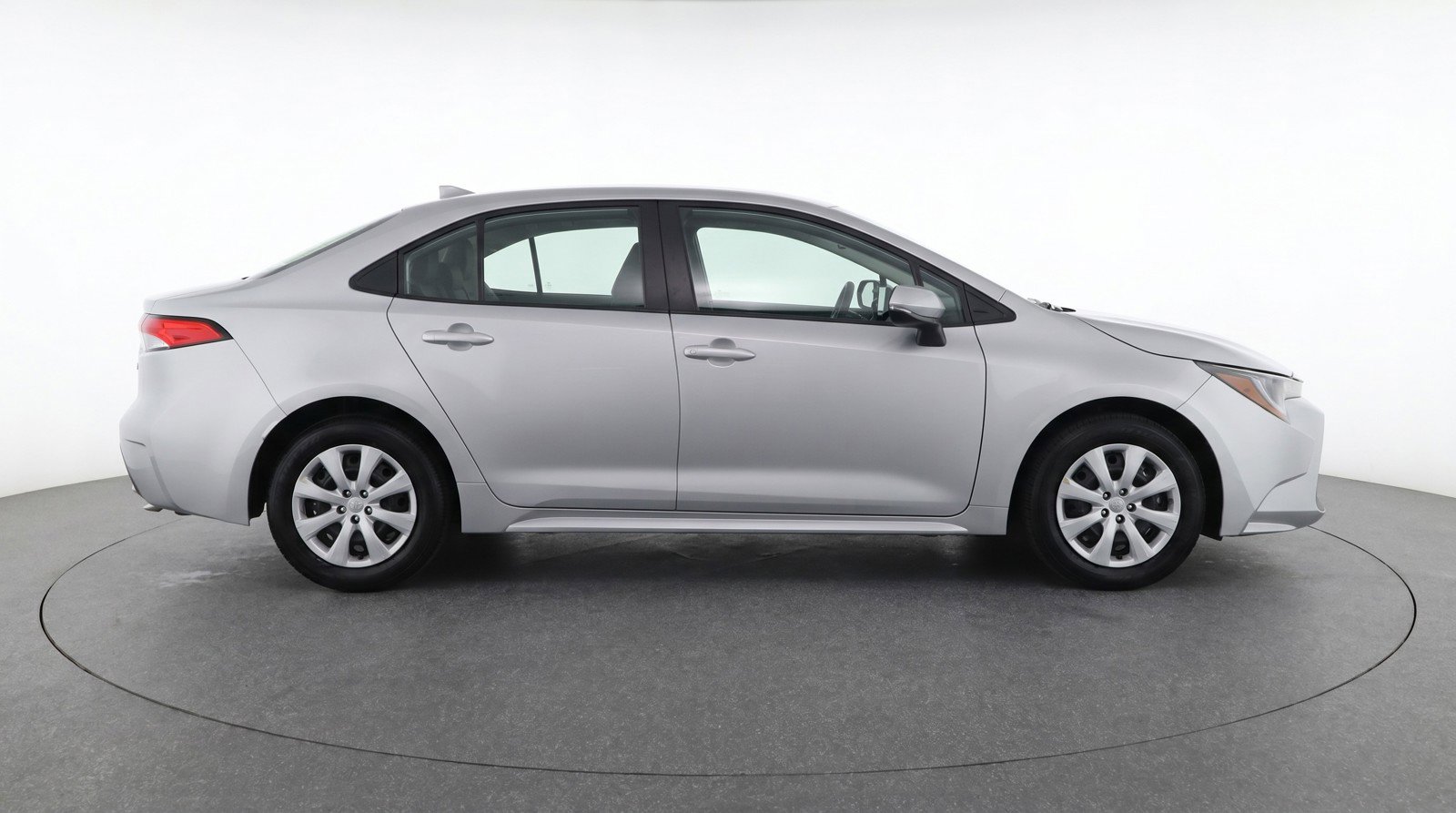 Used 2025 Toyota Corolla LE FWD image 11