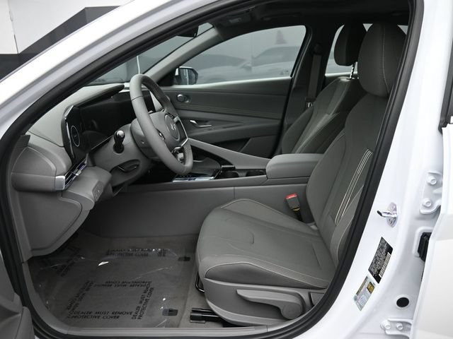 Used 2025 Hyundai Elantra SEL FWD image 12