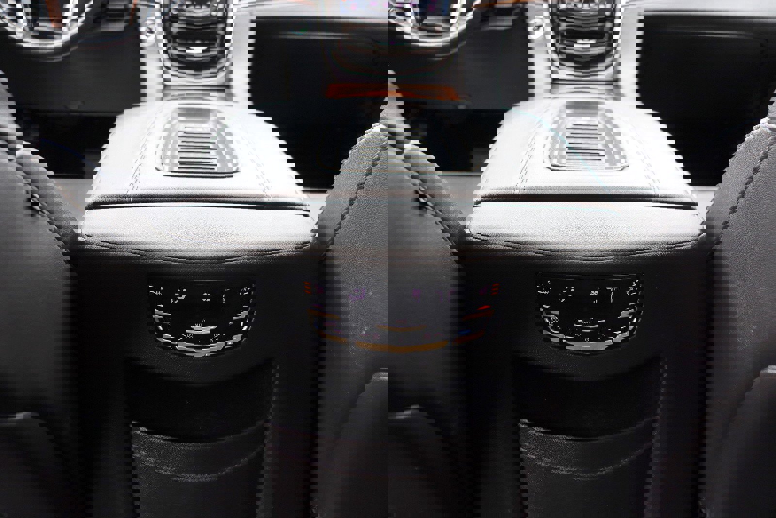 Used 2020 Cadillac Escalade ESV Luxury image 35