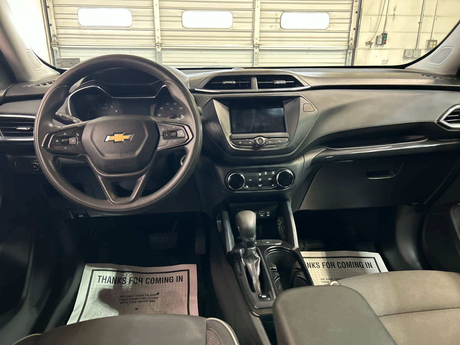 Used 2021 Chevrolet TrailBlazer LT w/ Driver Confidence Package FWD image 4