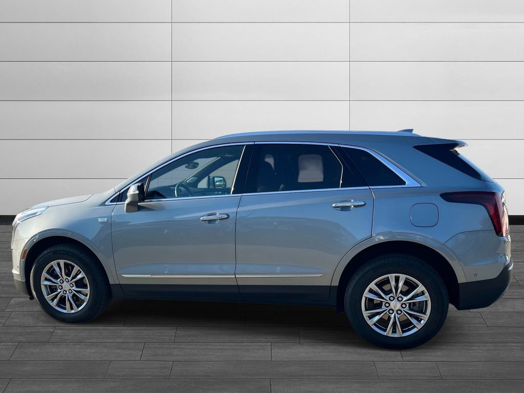 Used 2023 Cadillac XT5 Premium Luxury w/ Technology Package FWD image 2