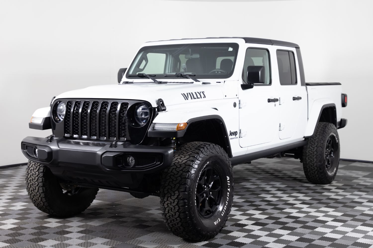 Used 2022 Jeep Gladiator Sport AWD/4WD image 2