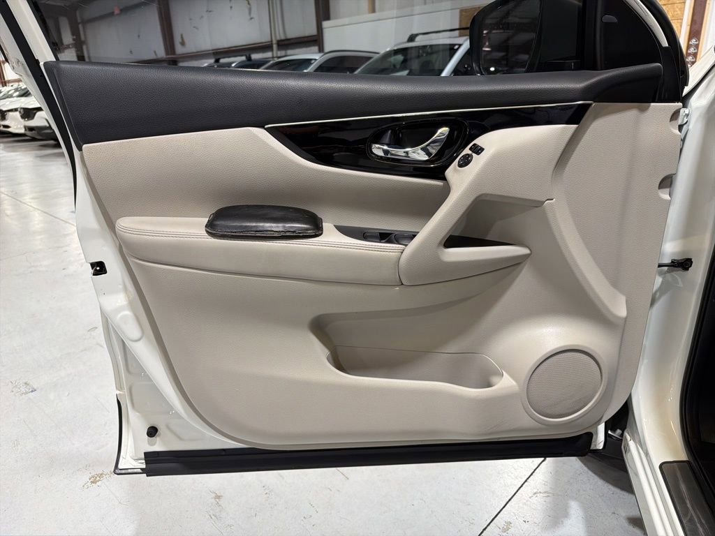 Used 2018 Nissan Rogue Sport SL image 52