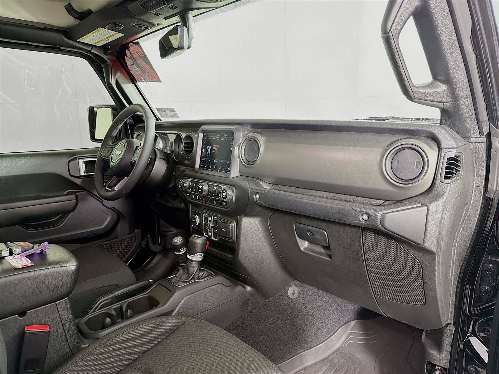 Used 2023 Jeep Gladiator Sport AWD/4WD image 32