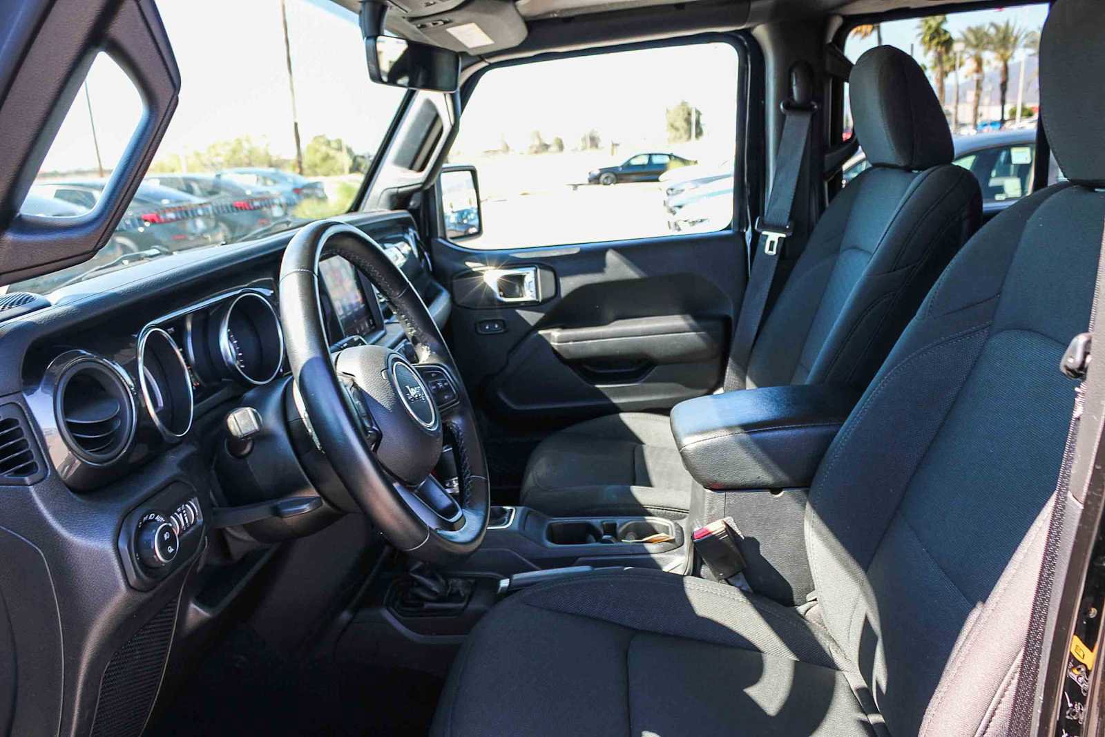 Used 2021 Jeep Gladiator Sport image 13