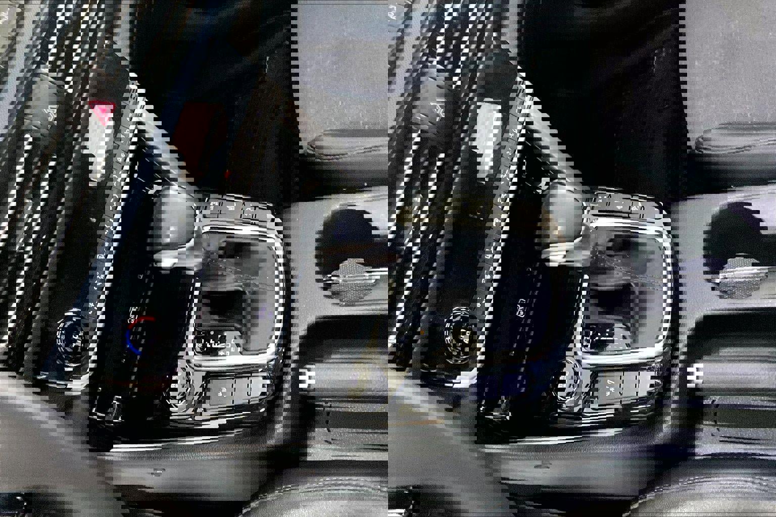 Used 2023 Kia Seltos S w/ Navigation Package image 18