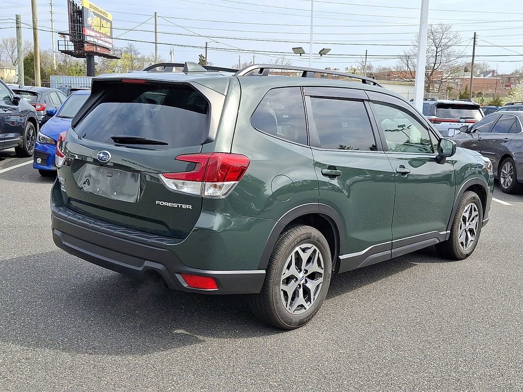 Used 2022 Subaru Forester Premium image 9