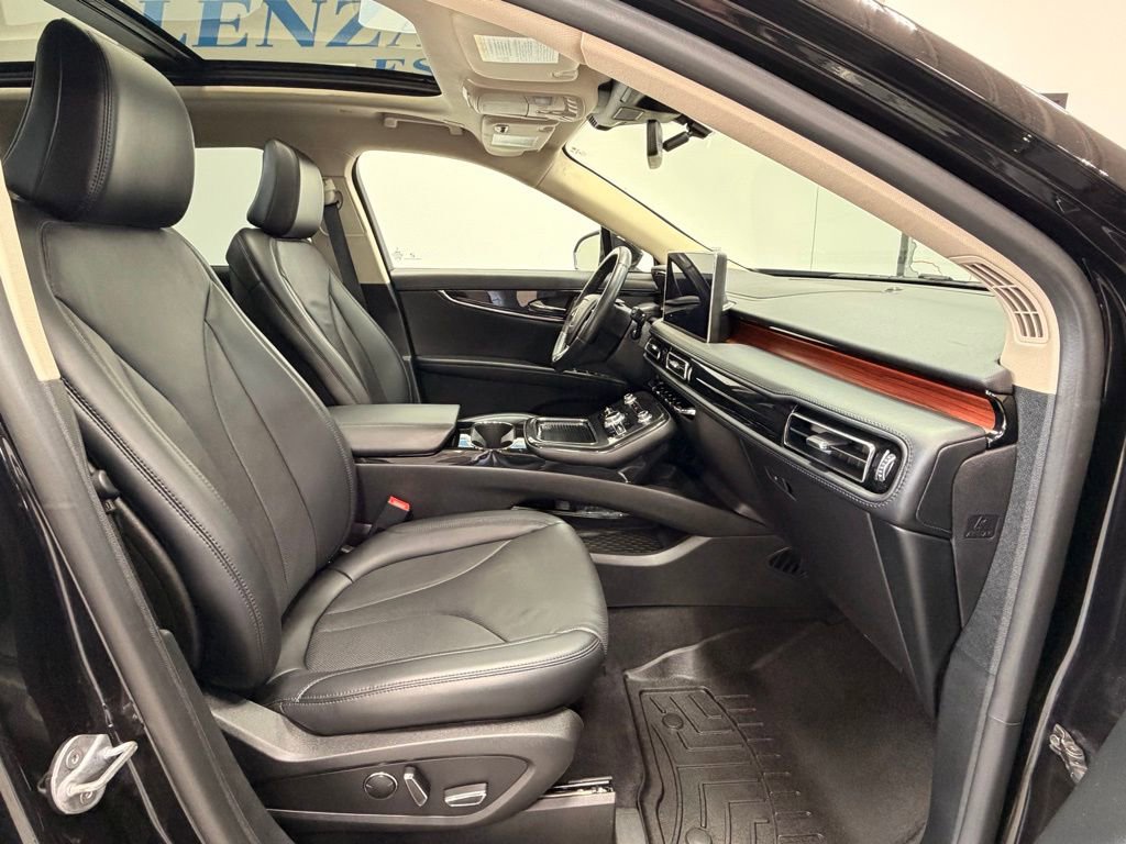 Used 2023 Lincoln Nautilus Reserve AWD/4WD image 15