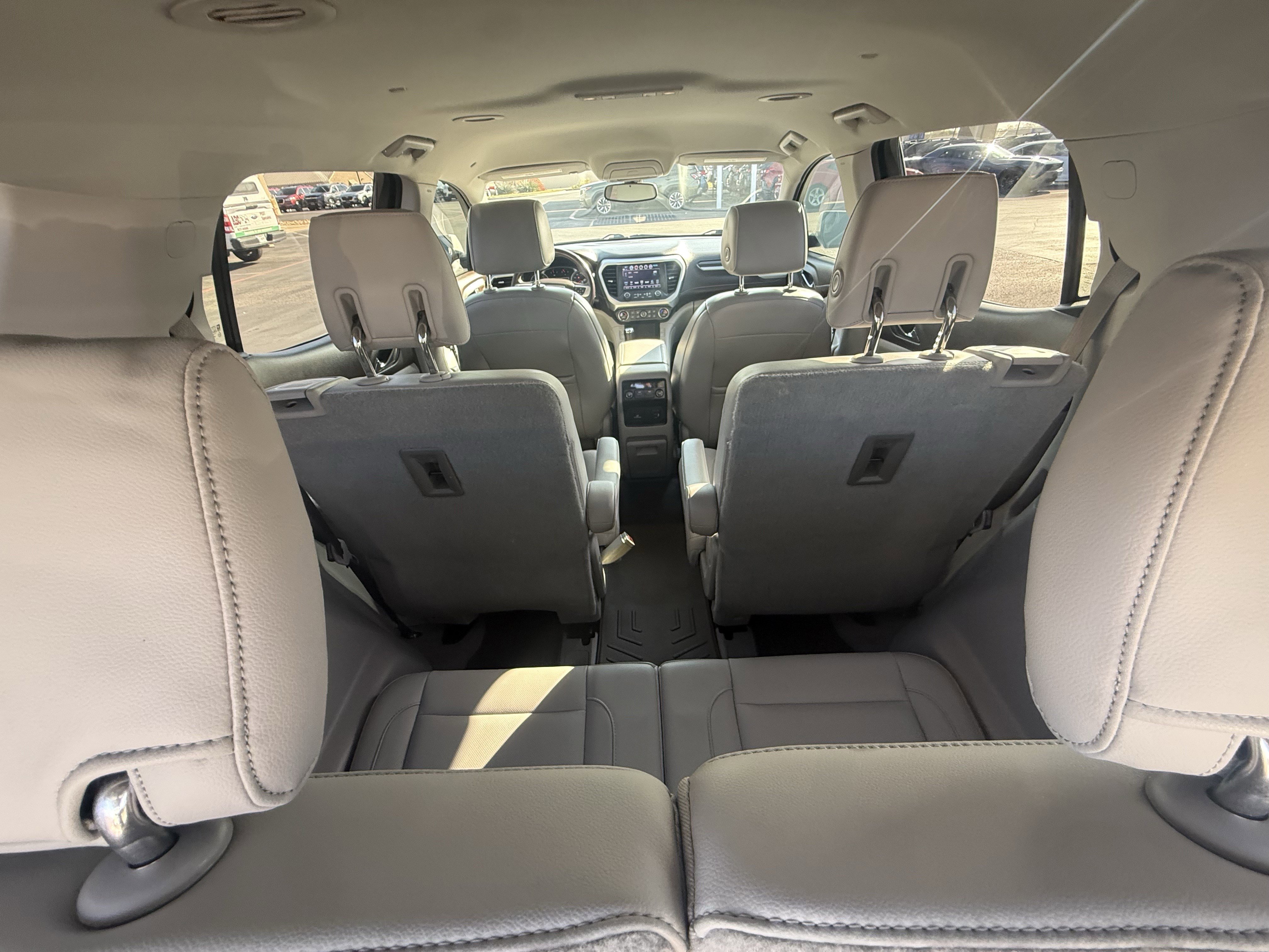 Used 2019 GMC Acadia SLT image 11