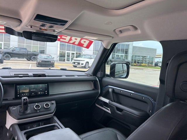 Used 2024 Land Rover Defender 110 S image 37