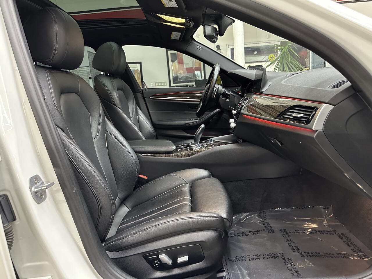 Used 2020 BMW 530i w/ Convenience Package image 17