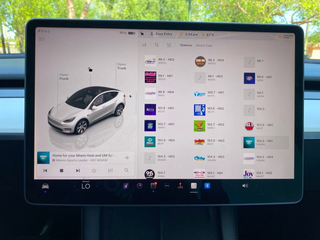 Used 2022 Tesla Model Y Long Range AWD/4WD image 31