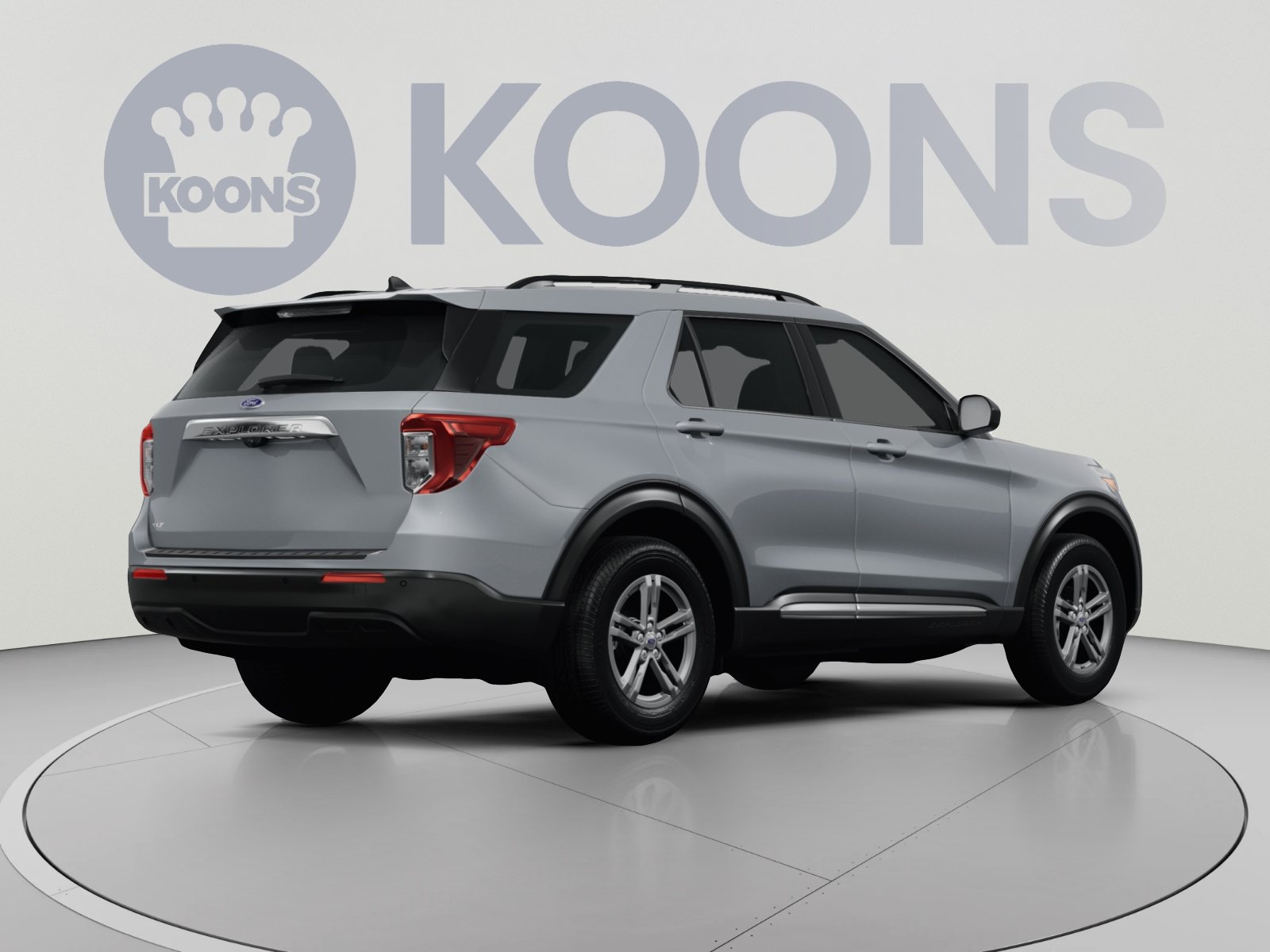 Used 2024 Ford Explorer XLT w/ Equipment Group 202A AWD/4WD image 4