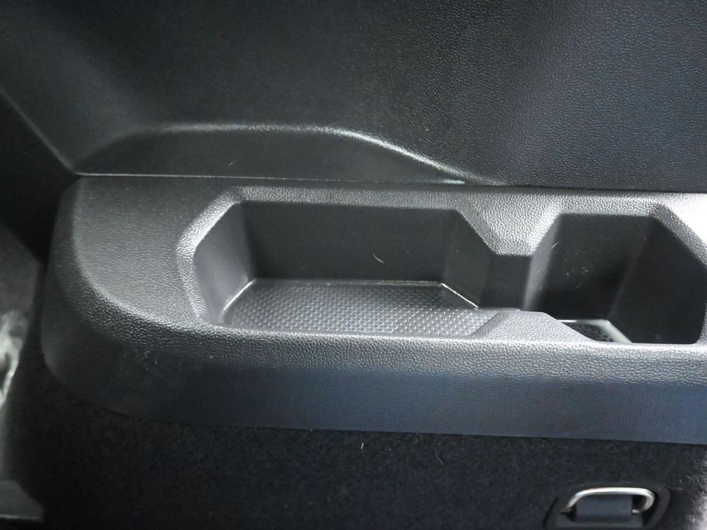 Used 2019 Volkswagen Tiguan SE AWD/4WD image 39