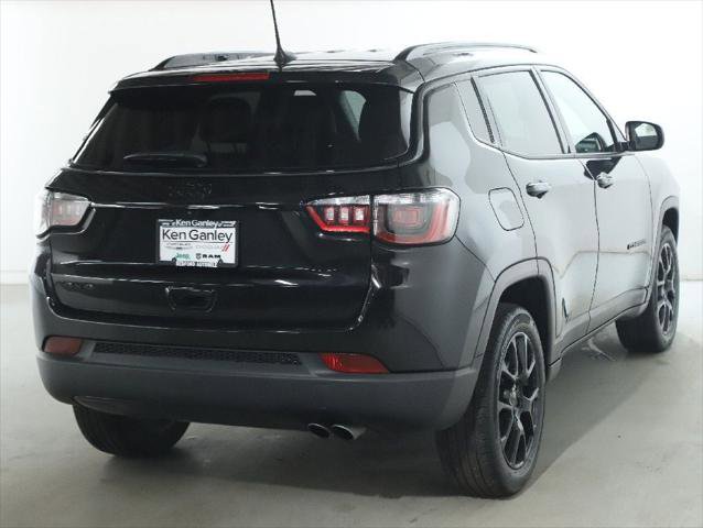 Certified 2022 Jeep Compass Altitude image 46