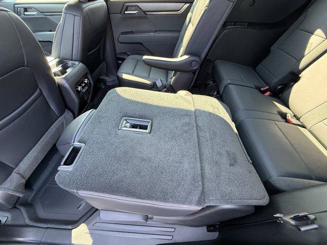 New 2026 GMC Acadia AT4 w/ Luxury Package image 28