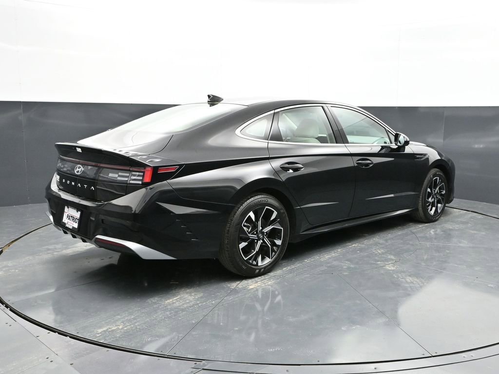 Used 2025 Hyundai Sonata SEL image 3