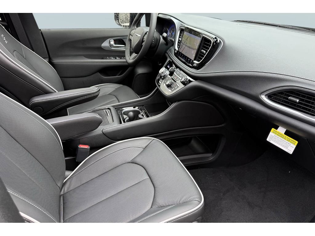 New 2026 Chrysler Pacifica Limited image 20