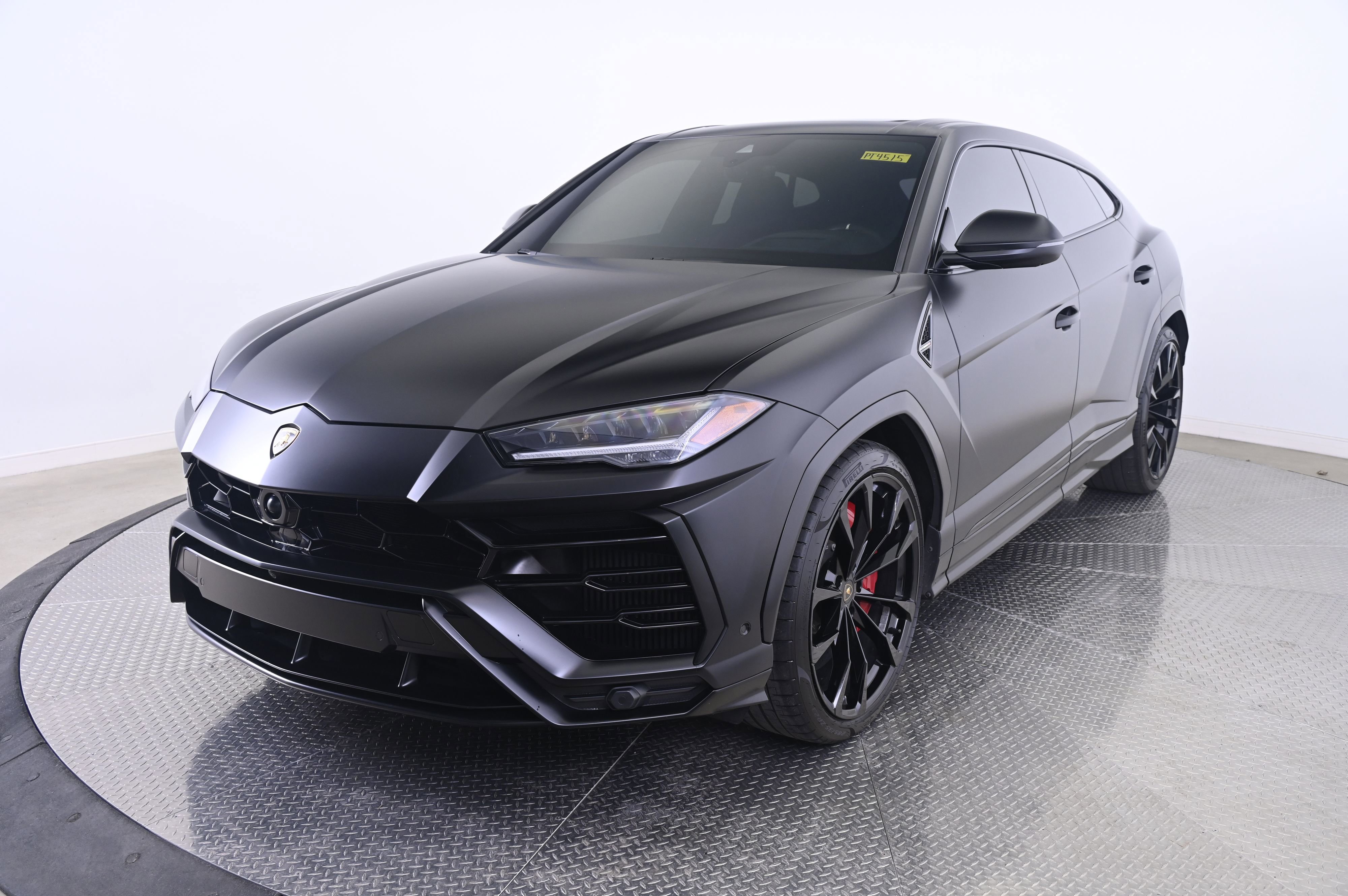 Used 2022 Lamborghini Urus image 1