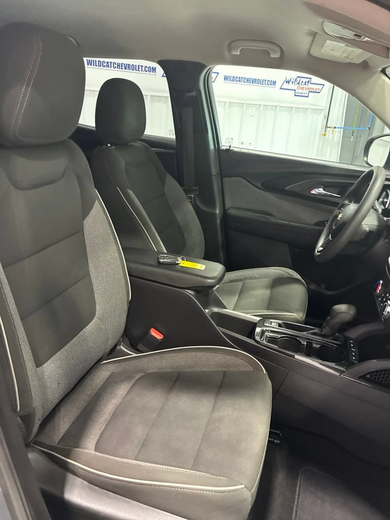 Used 2022 Chevrolet TrailBlazer LT FWD image 36