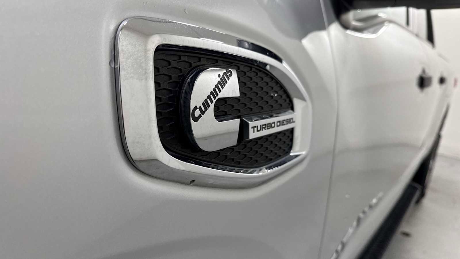 Used 2019 Nissan Titan S w/ S Utility Package image 26