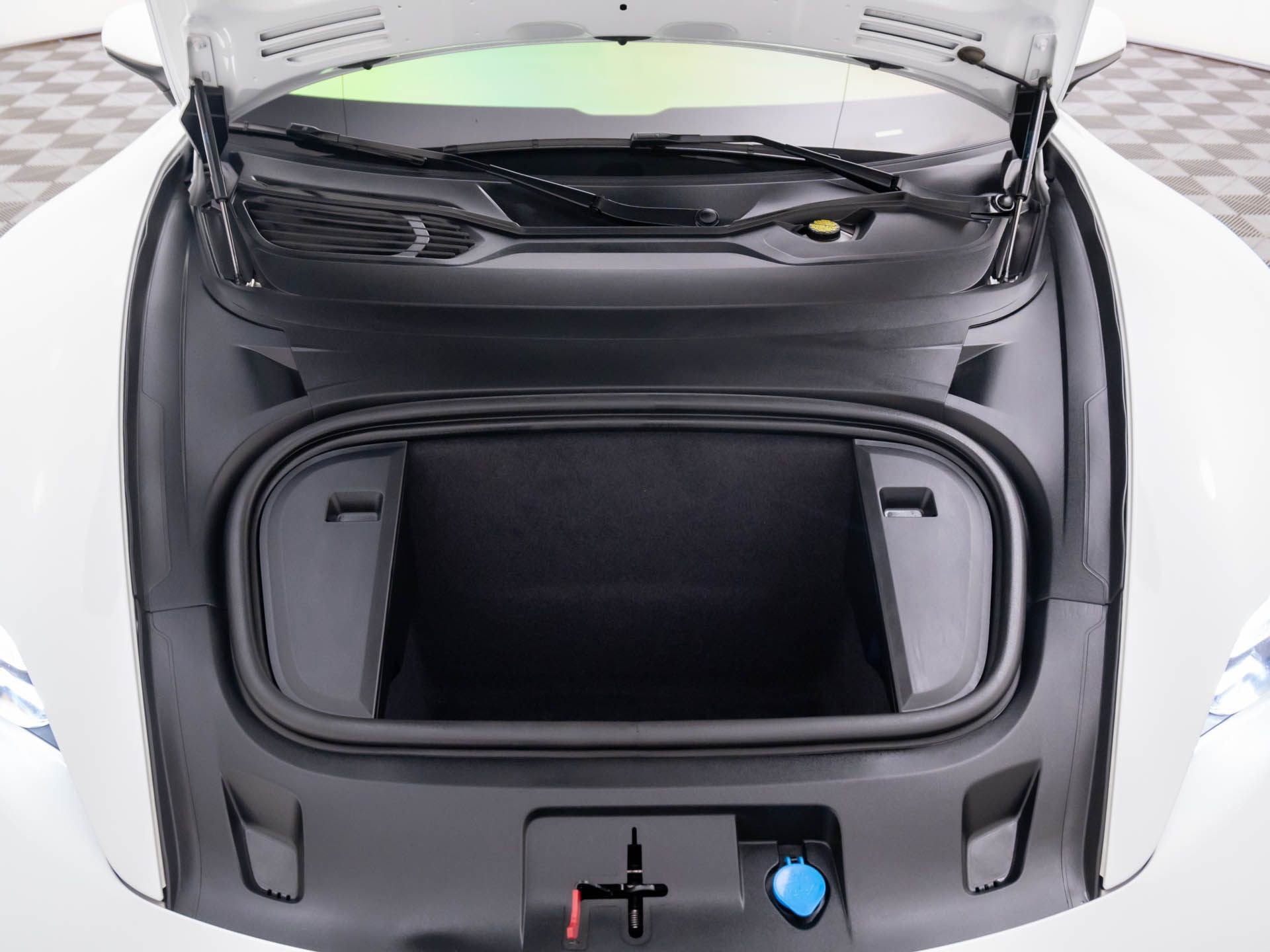 Certified 2020 Porsche Taycan Turbo image 31