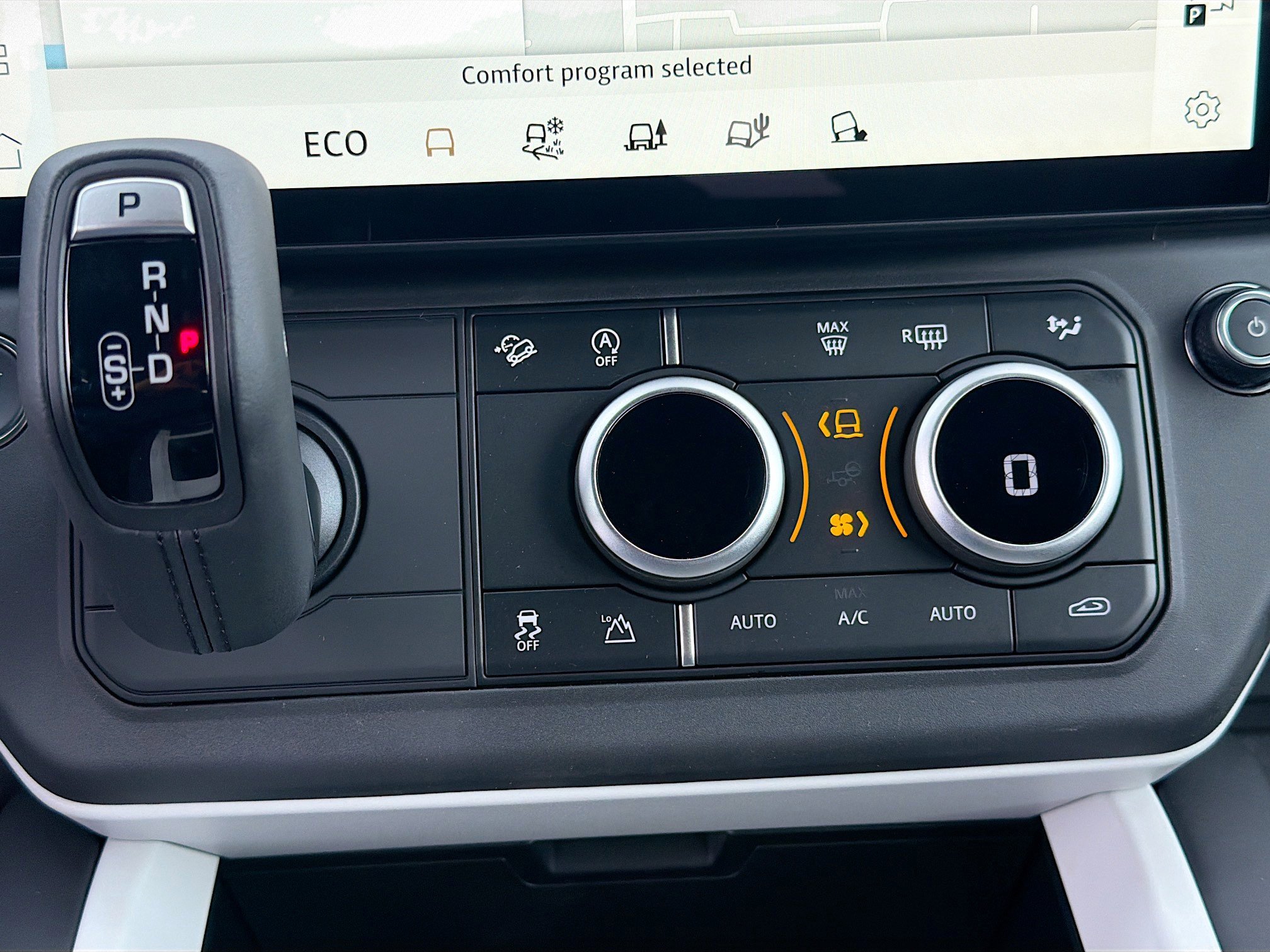 New 2026 Land Rover Defender 110 X-Dynamic SE image 33