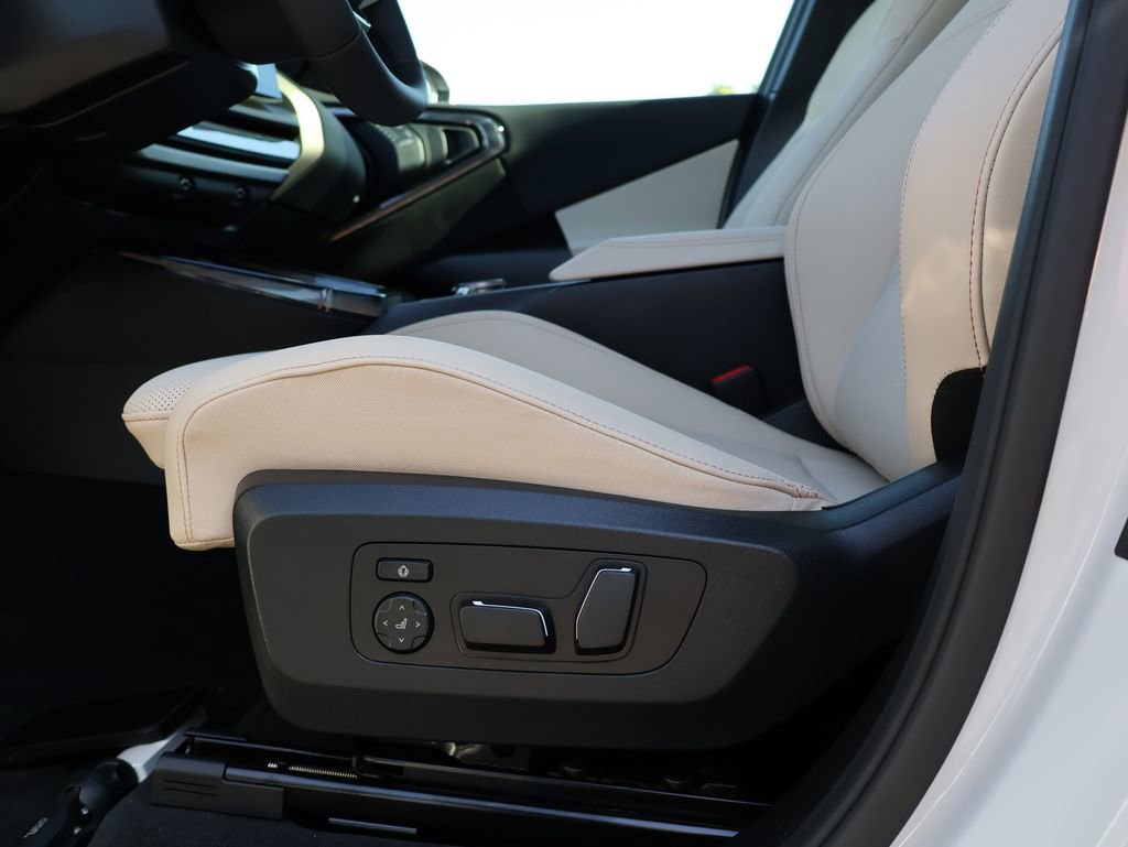 New 2025 BMW X3 xDrive30i w/ Convenience Package image 38