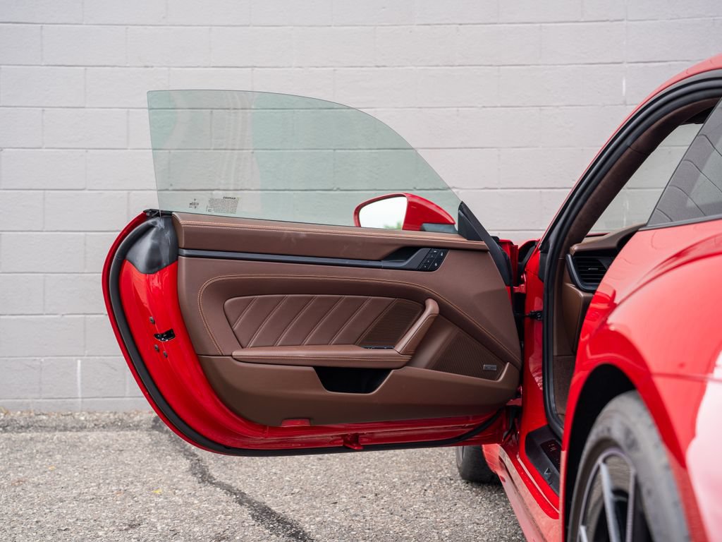 Used 2025 Porsche 911 GTS image 16