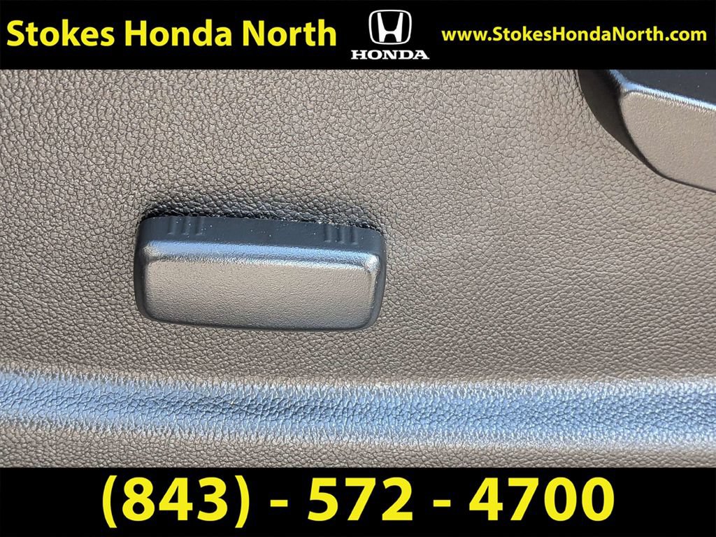 Used 2016 Chevrolet Colorado LT w/ Midnight Edition AWD/4WD image 23