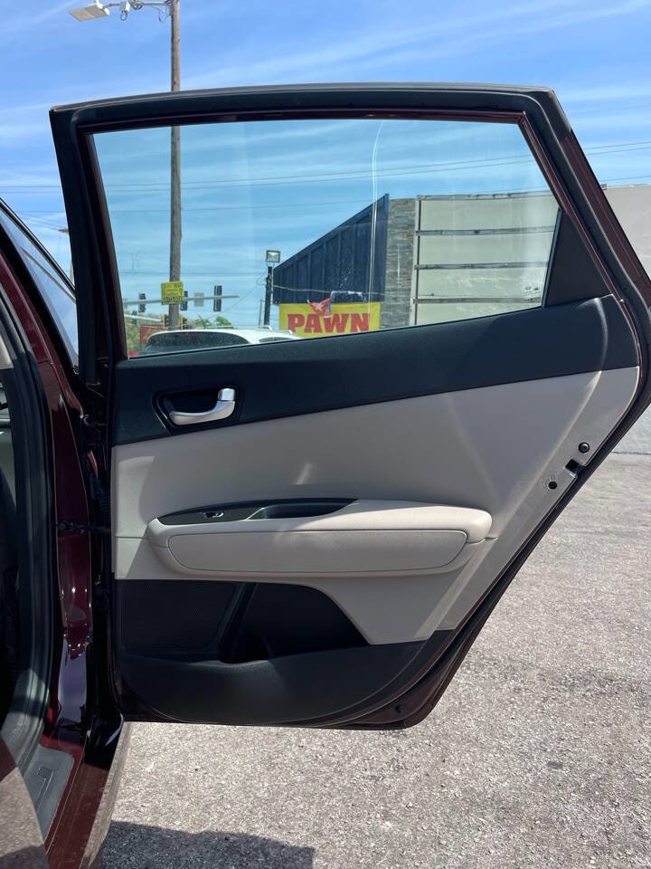 Used 2016 Kia Optima LX image 24