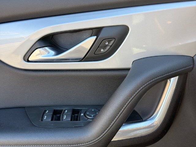 Used 2020 Chevrolet Blazer LT FWD image 24
