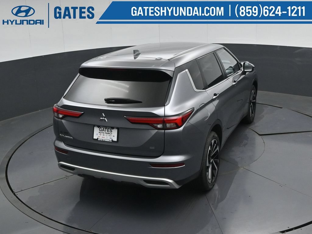 Used 2023 Mitsubishi Outlander SE FWD image 49