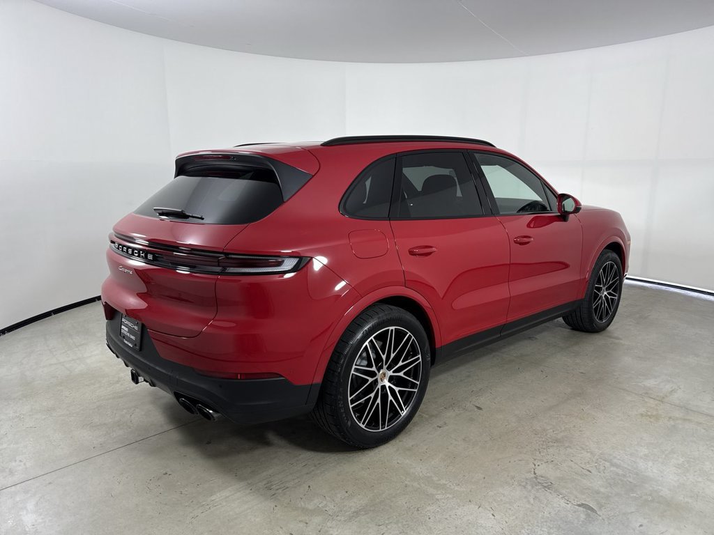Certified 2025 Porsche Cayenne AWD/4WD image 7