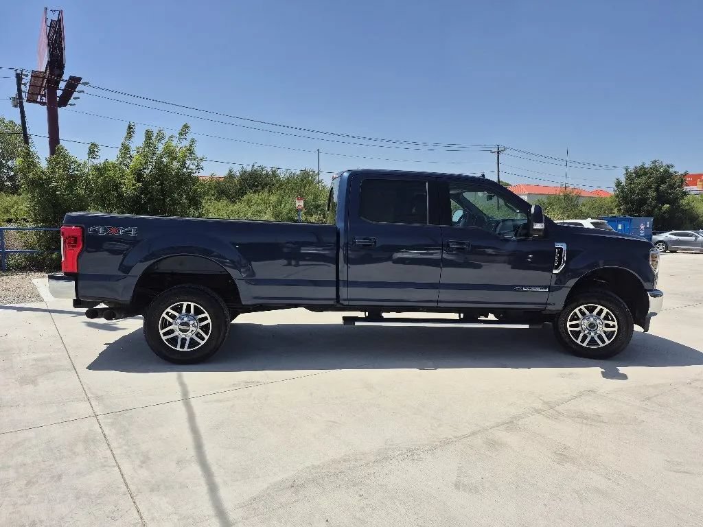 Used 2019 Ford F350 Lariat w/ Camper Package AWD/4WD image 5