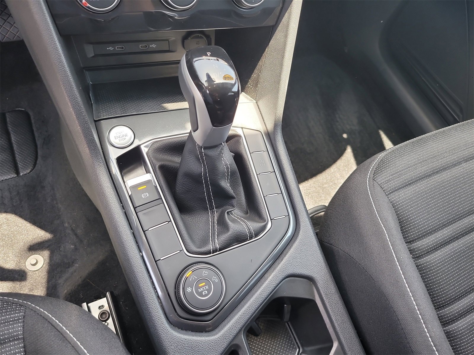 Used 2024 Volkswagen Tiguan S image 25