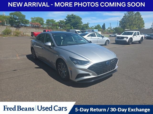 Used 2020 Hyundai Sonata SEL w/ Premium + Sunroof Package FWD image 3
